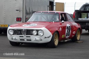 Alfa Romeo GTV 2000 Am Bertone Coup__ at the track.jpg