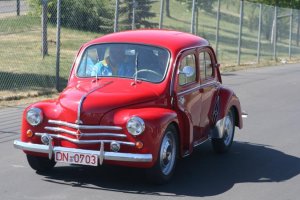 renault-4cv-7.jpg