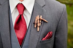 21-Creative-Non-Floral-Boutonnieres-For-A-Groom-And-Groomsmen19-500x333.jpg