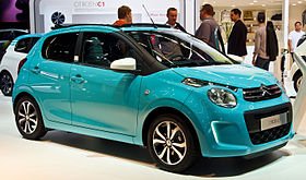 Citroën_C1_PureTech_82_Airscape_Feel_Edition_(II)_–_Frontansicht,_19._September_2015,_Frankfu.jpg