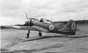 Curtiss-Hawk-75A-Finnish-Air-Force-LeLv32-Karhila-CU560-Finland-1942-01.jpg