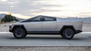 Tesla-Cybertruck-Electric-Pickup-Truck-Profile-View-2.jpg