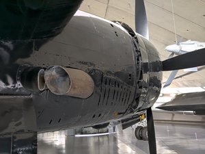 Duxford B-29 Superfortress Engine.jpg