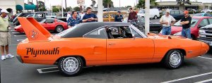 800px-Plymouth_Road_Runner_Superbird.jpg