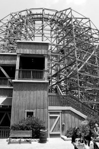 Wooden roallercoaster Knotts Berry Farm.jpg