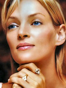 uma_thurman_with_makeup.jpg