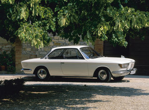 1965_BMW_2000CS-1-1536.jpg
