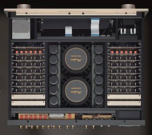 accuphase-c-3800-inside (Medium).jpg