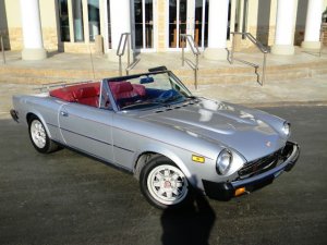 Fiat Spider 2000i.JPG